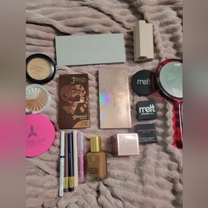 Makeup bundle